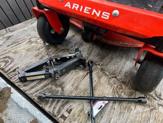 Scissor Jack 11/2 ton and 5 lug wrench 22in