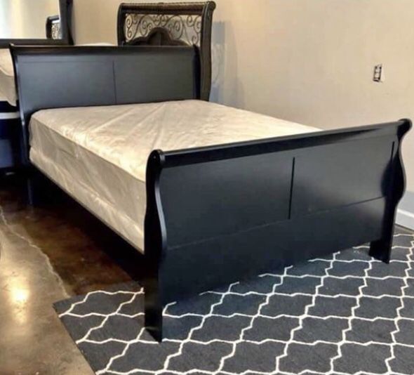 Full size black sleigh bed with mattress set and free delivery $315