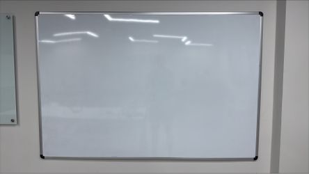 White board 6 ‘ x 4’
