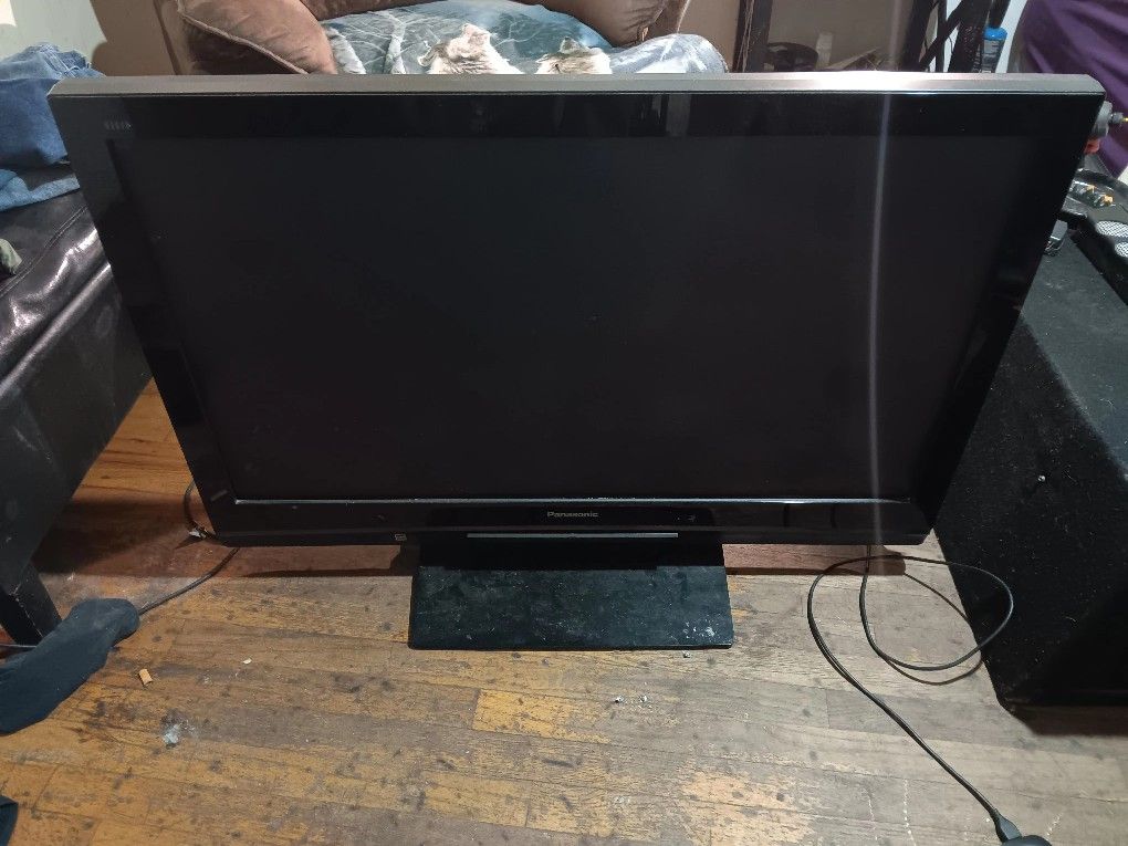 42" Flat Screen Tv