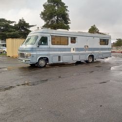 1989 Motor Coach - Ford V8 464 engine Class A 32ft