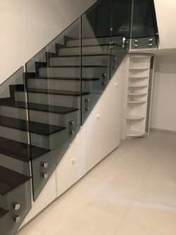Glass stairs in all the measures