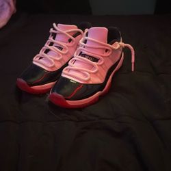 Jordan 11 Retro Low Concord Bred