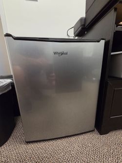 2.7 cu ft Whirpool Mini Fridge & Freezer