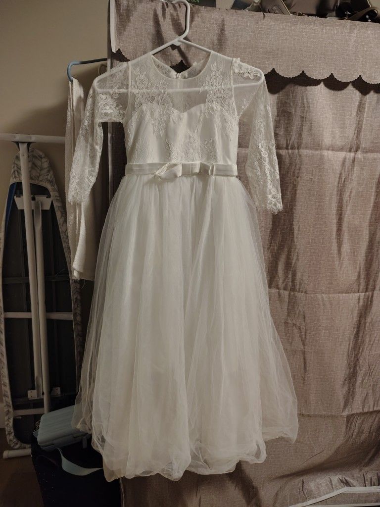 White Dress kids Size Small 8-10 Years Old