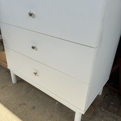 Wood Dresser In Very Good Condition 