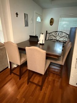 Diner table
