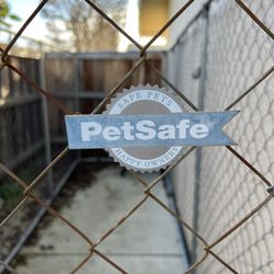 Dog kennel 