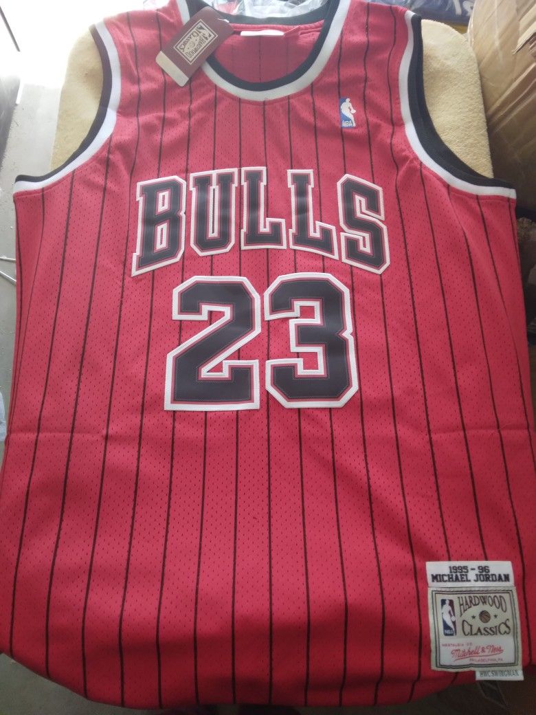 Michael Jordan Black With Red Stripes Chicago Bulls New Jersey Size XL for  Sale in Oswego, IL - OfferUp