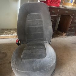 02 Ford Explorer Driver Seat