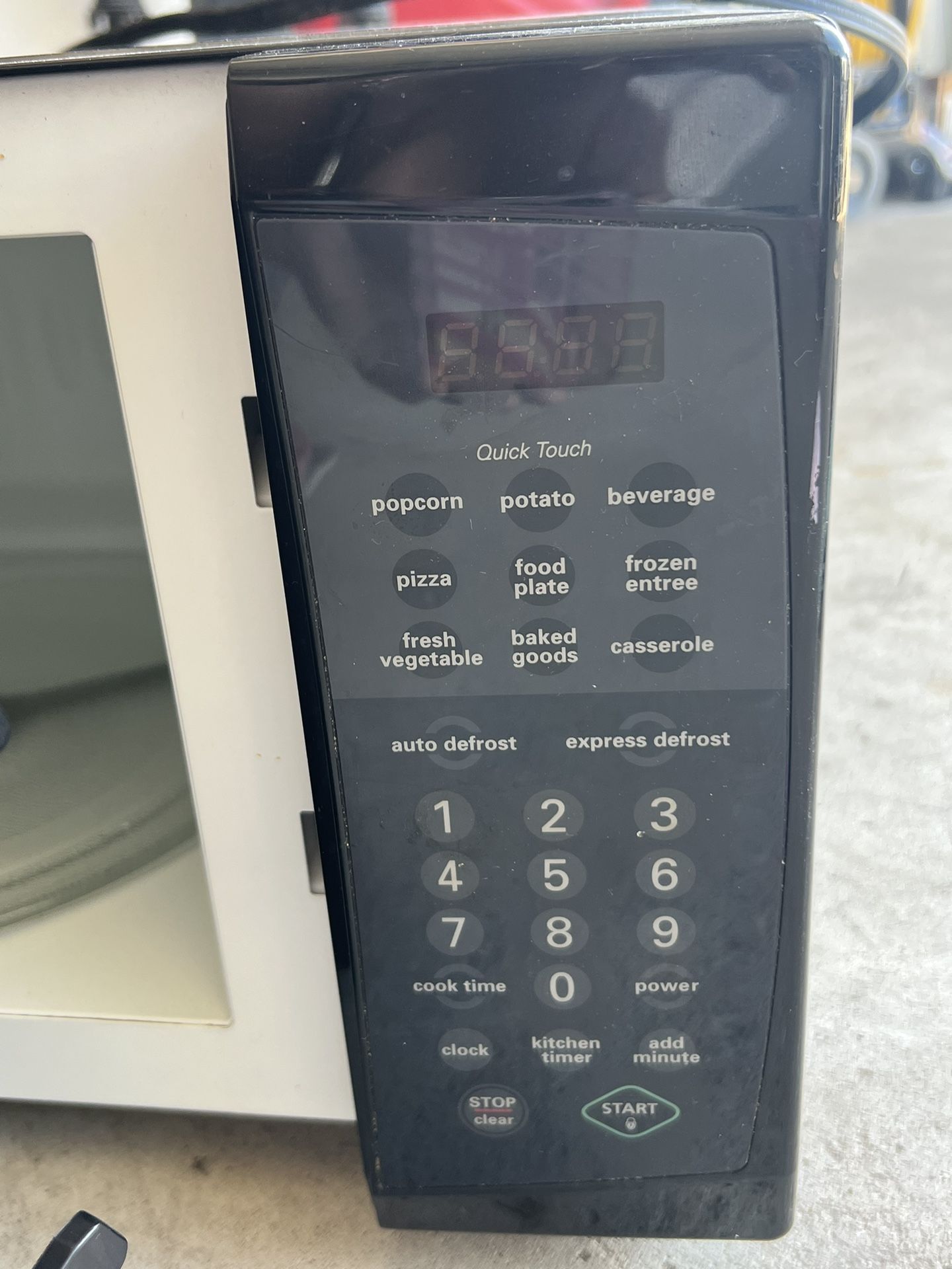 Microwave for Sale in Chicago, IL - OfferUp