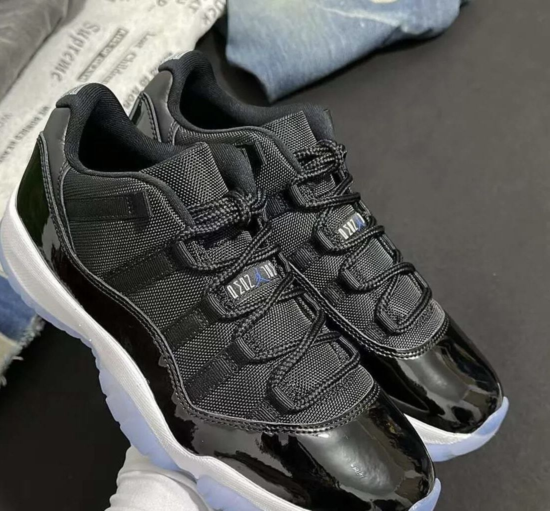 SPACE JAM 11s Low