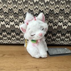 DISNEY STORE JAPAN STRAWBERRY MARIE KEYCHAIN PLUSH KAWAII 2025