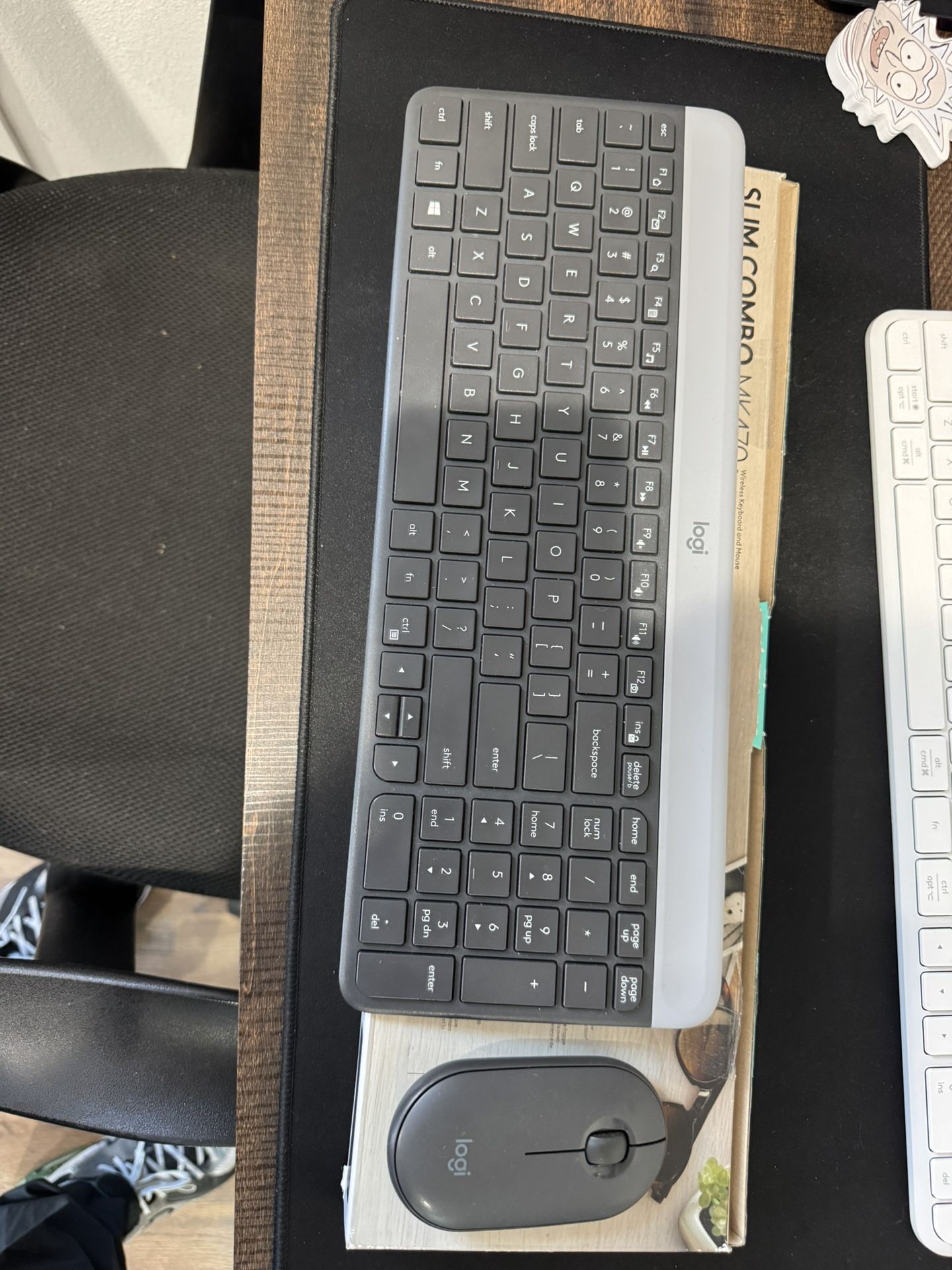 Logitech Slim Combo MK470