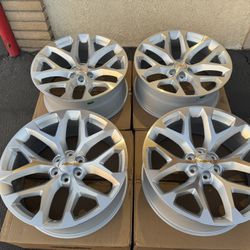 24” Sierra/Snowflake Wheels 6x5.5 Silver/Machined 