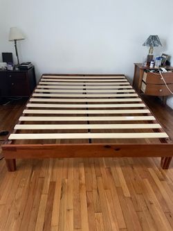 Queen Bedframe
