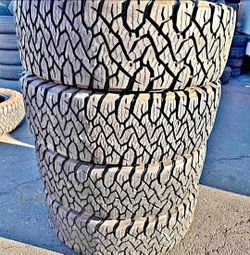 275 70 18 Bfgoodrich ko3 tires Con 80% de Vida Las 4