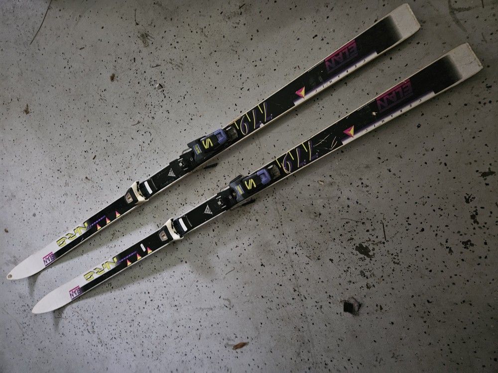 Retro Elan NRG 779 Downhill SKIS W/Salomon Quadrax Bindings