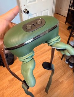 NEW Neck/shoulder massager