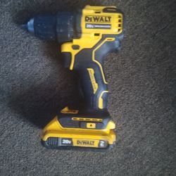 Drill DE WALT 20 VL De Potencia Con Vateria Incluído 20 VL EL Precio Es Firme 