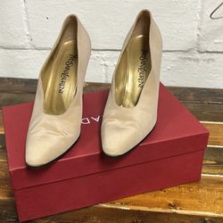 Vintage Yves Saint Laurent YLS Pumps Size 6.5 Cream/Beige Classic Designer Heels Made in Italy Shoes
