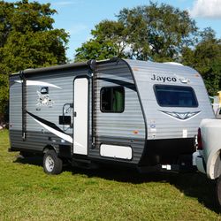 2021 Jayco Jay Flight – LIGHTWEIGHT BUNKHOUSE – PERFECT FOR HURRICANE