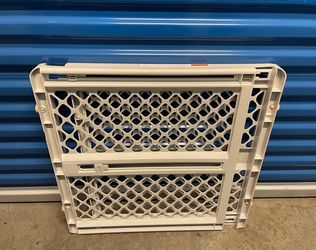 Dog Adjustable Gate