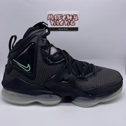 Nike LeBron 19 Black Anthracite Green Glow Sz. 9.5