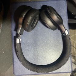 Brand New  Unused JBL Live 460NC Wireless Bluetooth On-Ear Headphones  w/ Adaptive Noise Canceling Black