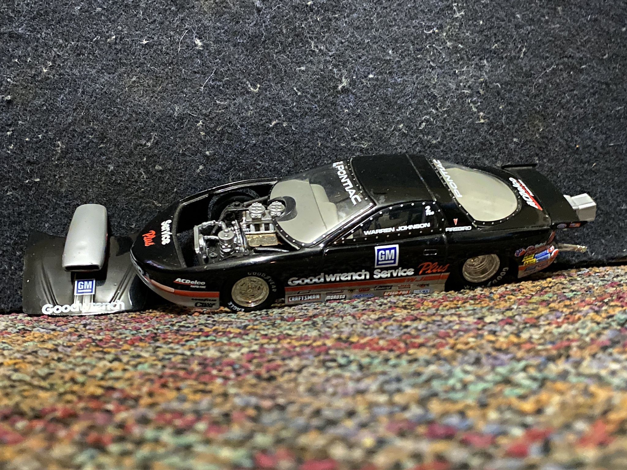 124 scale Pro Stuck Limited Edition Adult Collectable WARREN JOHNSON GM GOODWRENCH 1997 PONTIAC PRO STOCK 1-05-9,024 W(contact info removed)47-1