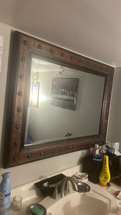 Large Mirror 20$$$