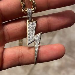 14kt Gold Chain W 10k/diamond Pendant