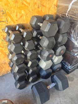 895lbs Rubber Hex Dumbbell Set with 3-Tier Rack
