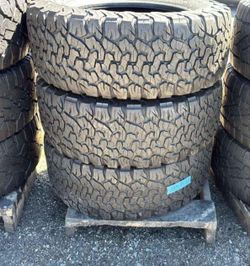 275 65 18 BFGoodrich All Terrain Set of 3 Used