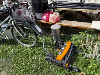 Fiskars 18-in 4 Reel Lawn Mower