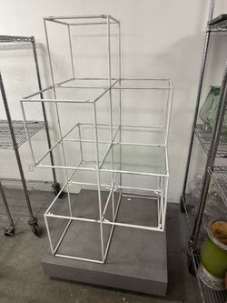 Display shelf retail
