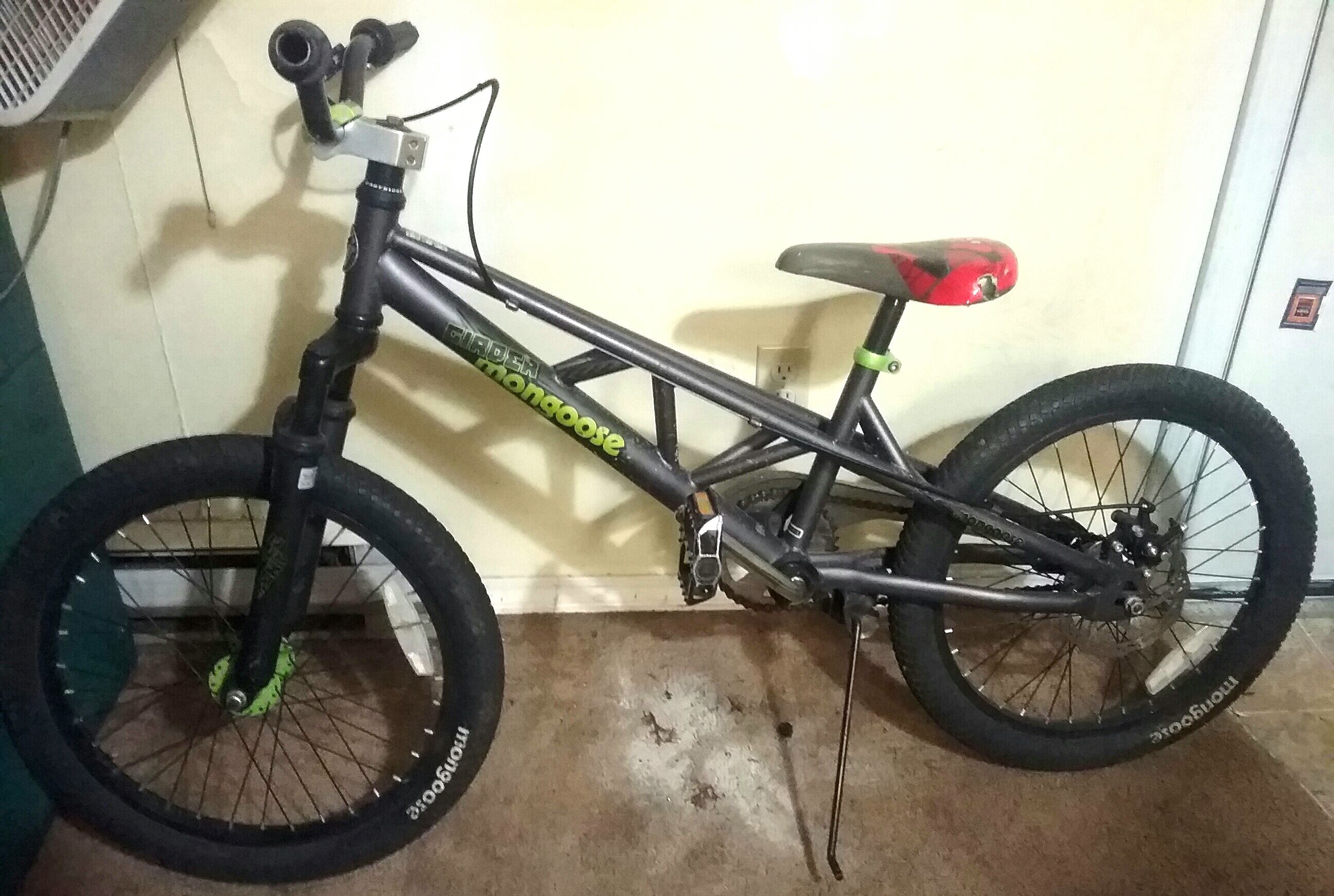Mongoose girder bike sale