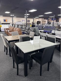 Dining Table Set. 🚚WE DELIVER🚚