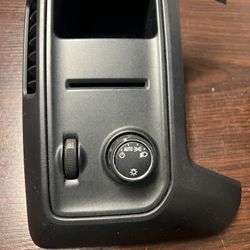 (contact info removed)3 14 to 19 Sierra Silverado 1500 Front Left Headlight Switch w/ Trim OEM