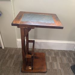 Home Square 12.5" Traditional Wood Sofa Mate Table in Dark Brown