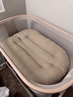 Snuggle Me Infant Lounger