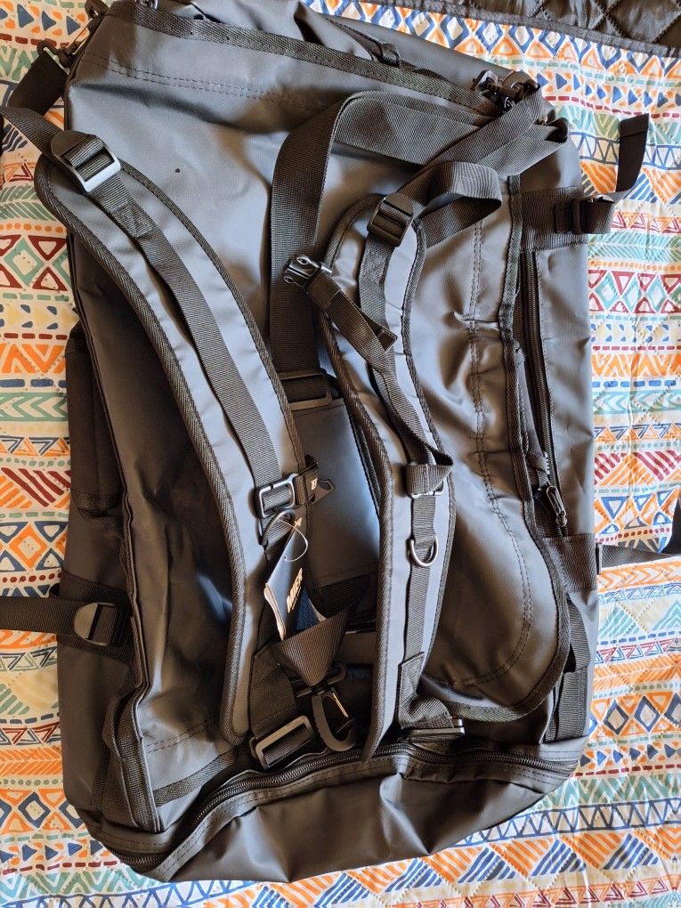 MIER Large Waterproof Duffel Bag/backpack 27×18 inches New with tags