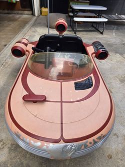 Radio Flyer Star Wars 12V Luke Skywalkers Landspeeder  Ride On