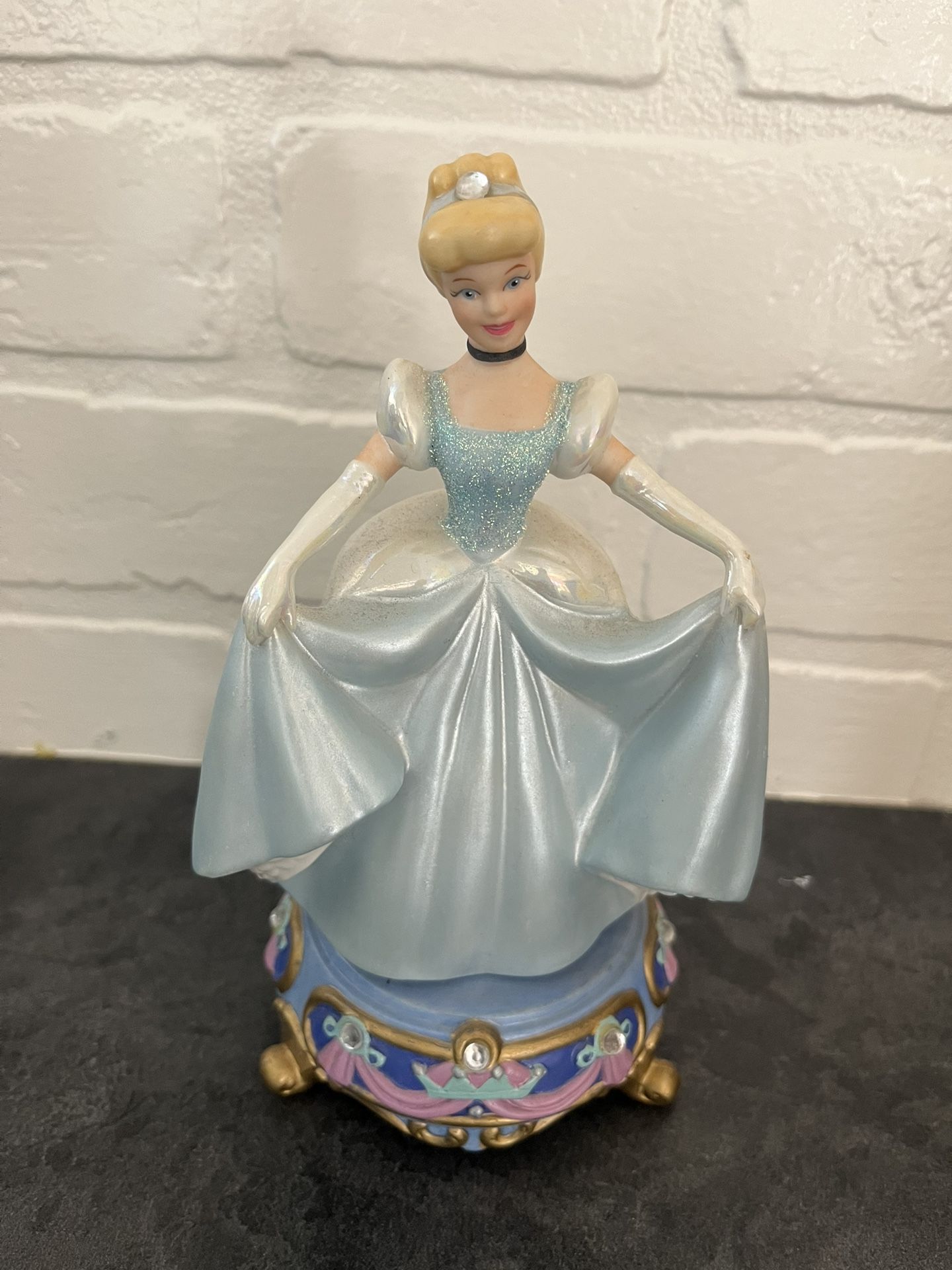 Rare  Disney Princess Cinderella Vintage Figurine 