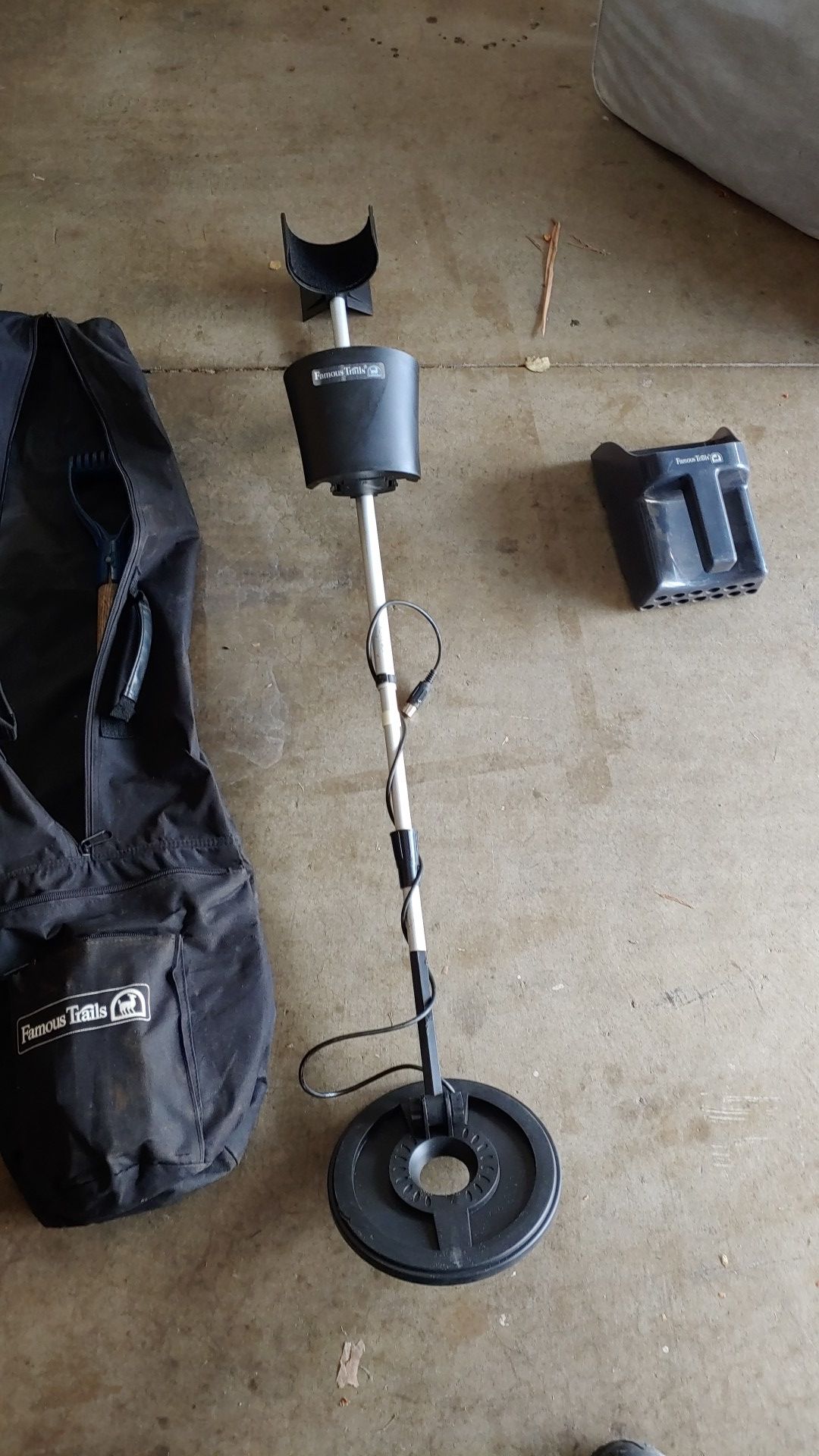 Famous Trails metal detector for Sale in Montclair, CA OfferUp