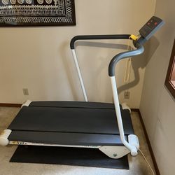 Tunturi J77P treadmill