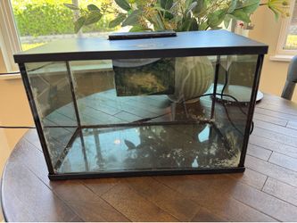 Fish Tank with LED light and Oxygen
