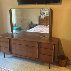 Mid Century Bedroom Set Dressers