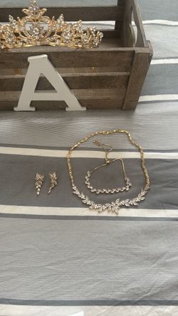 Bridal jewelry set