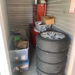 Tools - herramientas!!!  Everything In The Storage Unit For $1300 OBO